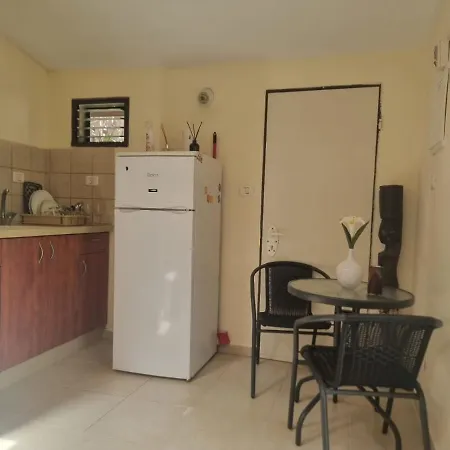 B&B Amit 18 Minutes From The Airport - אירוח כפרי עמית 18 דקות משדה תעופה Petach Tikva Exterior foto