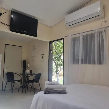 B&B Amit 18 Minutes From The Airport - אירוח כפרי עמית 18 דקות משדה תעופה Petach Tikva Exterior foto