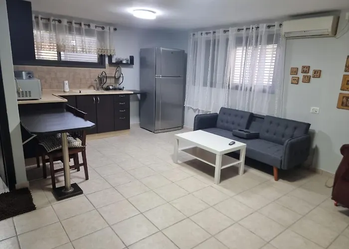 B&B Amit 18 Minutes From The Airport - אירוח כפרי עמית 18 דקות משדה תעופה