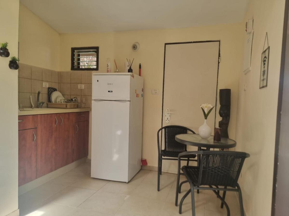 Amit 18 Minutes From The Airport - אירוח כפרי עמית 18 דקות משדה תעופה Apartment Petach Tikva