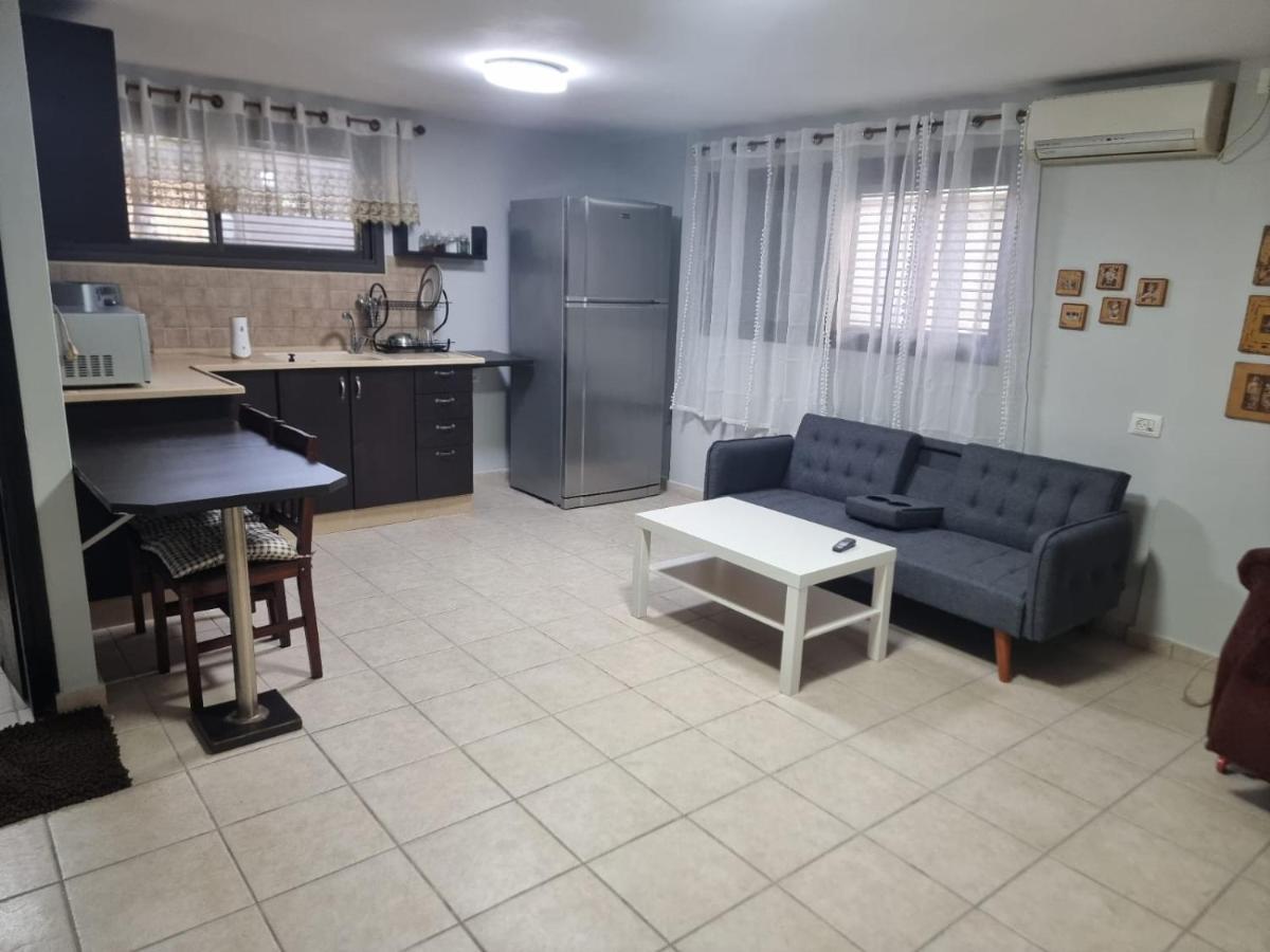 Amit 18 Minutes From The Airport - אירוח כפרי עמית 18 דקות משדה תעופה Apartment