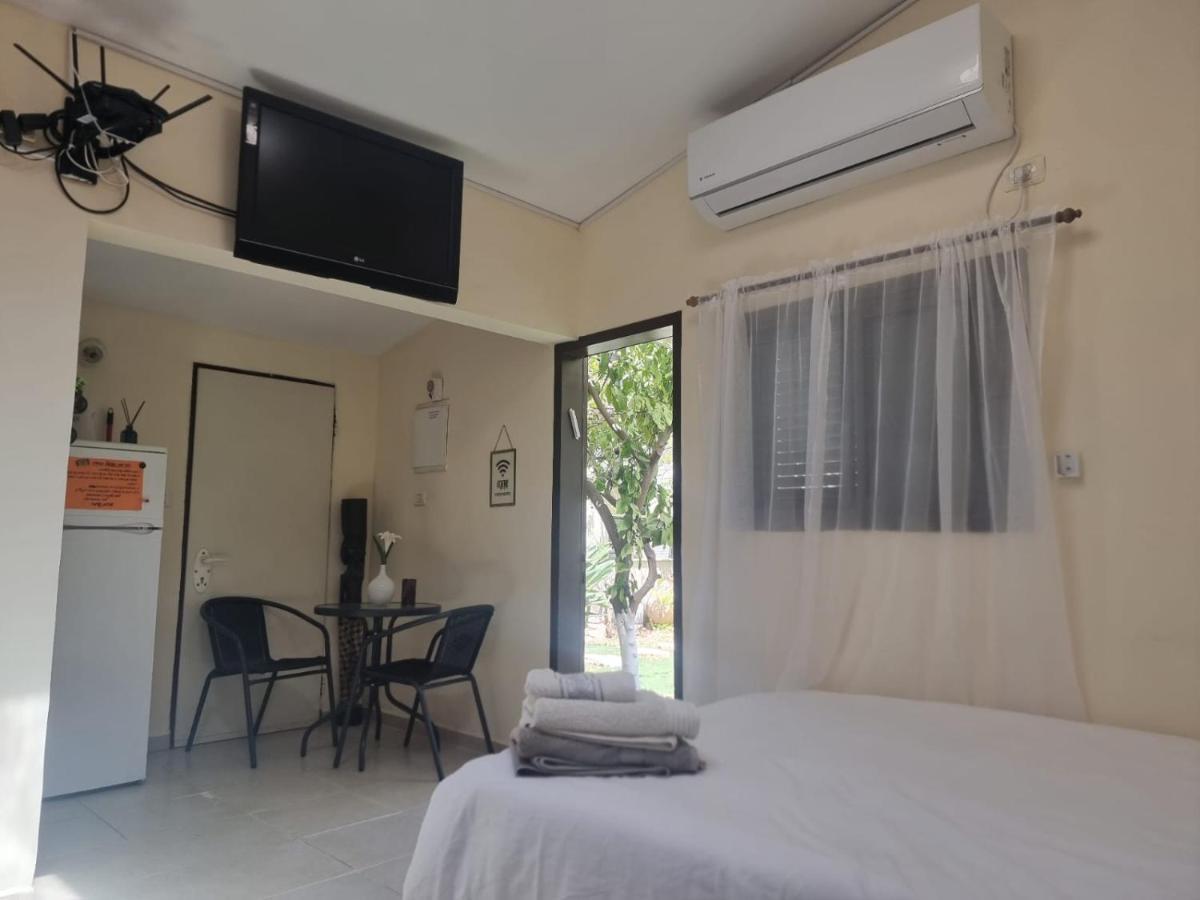 Amit 18 Minutes From The Airport - אירוח כפרי עמית 18 דקות משדה תעופה Apartment Petach Tikva
